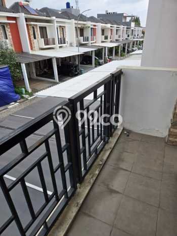 Rumah Modern 3 KT di Green Lake City Jakarta Barat Semi Furnished Rumah Modern 3 KT di Green Lake City Jakarta Barat Semi Furnished