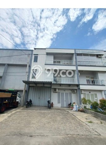Gudang untuk Disewa di Pusat Jakarta Barat Luas Bangunan 550m2 Gudang untuk Disewa di Pusat Jakarta Barat Luas Bangunan 550m2