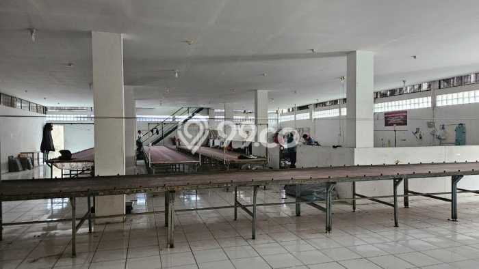 Untuk Dijual! Pabrik di Kalideres Jakarta Barat LT 1360m2 / LB 1600m2 Kawasan Strategis Untuk Dijual! Pabrik di Kalideres Jakarta Barat LT 1360m2 / LB 1600m2 Kawasan Strategis