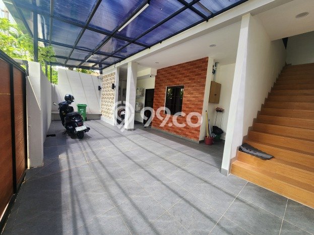 Dijual Kost Strategis di Menteng, Jakarta Pusat 24 KT, 24 KM, Luas Bangunan 400m2 Dijual Kost Strategis di Menteng, Jakarta Pusat 24 KT, 24 KM, Luas Bangunan 400m2