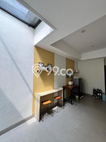 Kos-kosan Dijual di Tanjung Duren Jakarta Barat Luas 221m2 Kos-kosan Dijual di Tanjung Duren Jakarta Barat Luas 221m2