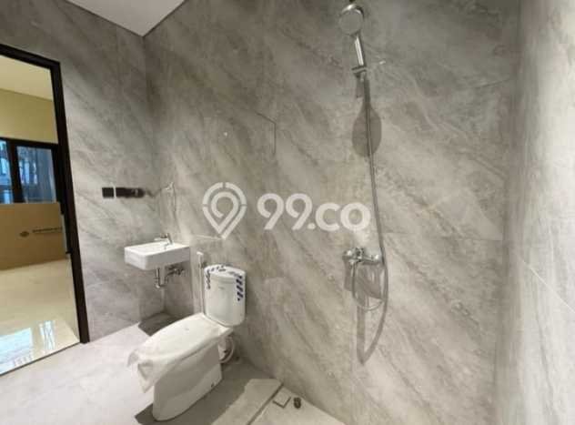 Ready to Use! Luxury House LT 306m2 Desain Elegan di Bintaro Ready to Use! Luxury House LT 306m2 Desain Elegan di Bintaro