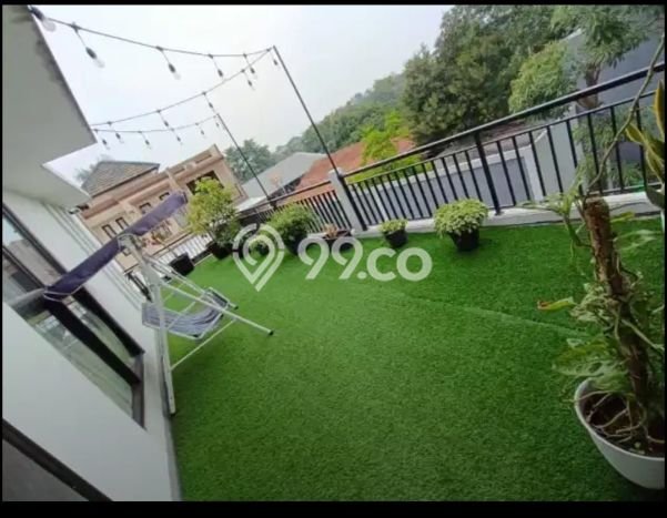 Rumah Strategis Modern Lb 194m2 di Ciputat, Tangerang Selatan Rumah Strategis Modern Lb 194m2 di Ciputat, Tangerang Selatan