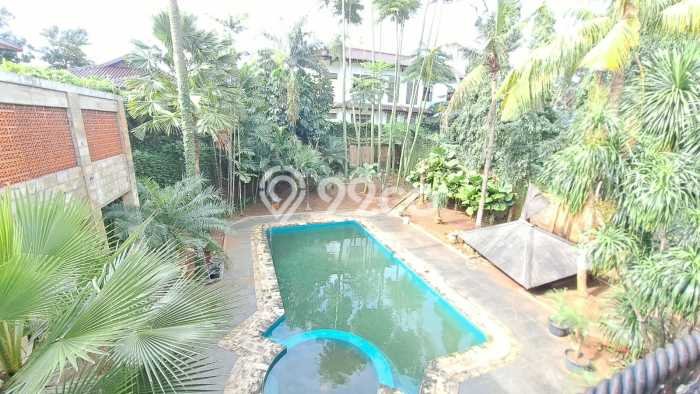 Rumah Elit LB 431m2 Siap Pakai Desain Elegan di Bintaro, Tangerang Selatan Rumah Elit LB 431m2 Siap Pakai Desain Elegan di Bintaro, Tangerang Selatan