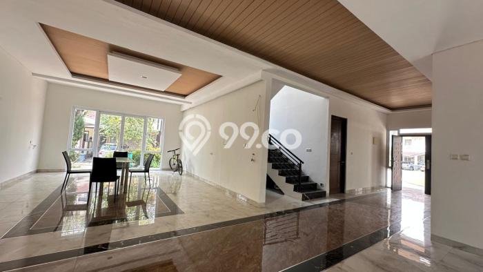 Rumah Mewah LB 400m2 Siap Huni Desain Elegan di BSD, Tangerang Rumah Mewah LB 400m2 Siap Huni Desain Elegan di BSD, Tangerang