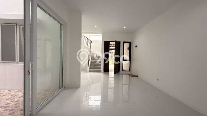 Rumah Elit LB 170m2 Siap Pakai Desain Elegan di BSD City, Tangerang Rumah Elit LB 170m2 Siap Pakai Desain Elegan di BSD City, Tangerang