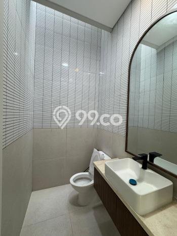 Ready to Use! Luxury House LT 106m2 Desain Modern di BSD Ready to Use! Luxury House LT 106m2 Desain Modern di BSD