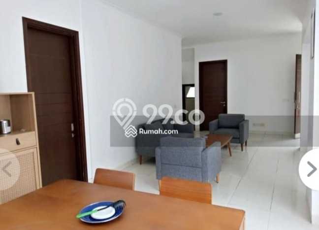 Rumah Modern 3 KT di BSD Tangerang Semi Furnished Rumah Modern 3 KT di BSD Tangerang Semi Furnished