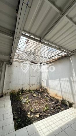 Dijual Hunian Rumah Terawat 2 KT di BSD, Tangerang Dijual Hunian Rumah Terawat 2 KT di BSD, Tangerang