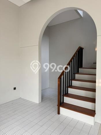 Ready to Use! Luxury House LT 106m2 Desain Modern di BSD Ready to Use! Luxury House LT 106m2 Desain Modern di BSD