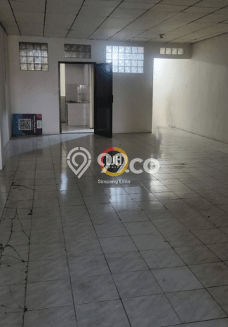 Disewakan Ruko komersial di Banyumanik luas bangunan 200m2 Disewakan Ruko komersial di Banyumanik luas bangunan 200m2