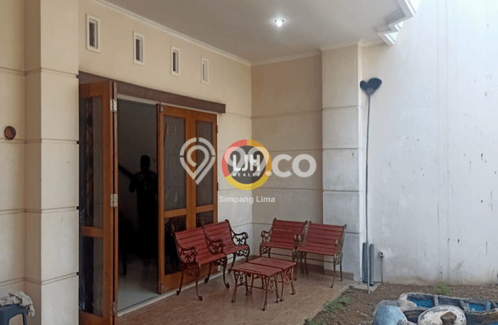 Dijual Hunian Rumah Terawat 4 KT di Ngesrep, Semarang Dijual Hunian Rumah Terawat 4 KT di Ngesrep, Semarang