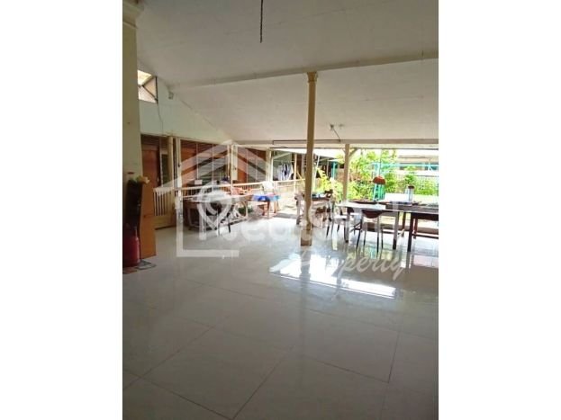 LOKASI PREMIUM! Hotel di Semarang Tengah, Luas 300m2m², Jalan Utama, Area Komersial LOKASI PREMIUM! Hotel di Semarang Tengah, Luas 300m2m², Jalan Utama, Area Komersial