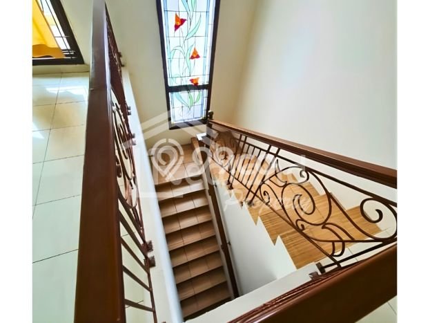 Lokasi terbaik! Rumah siap huni disewakan di Semarang Barat LB 200m2 Lokasi terbaik! Rumah siap huni disewakan di Semarang Barat LB 200m2