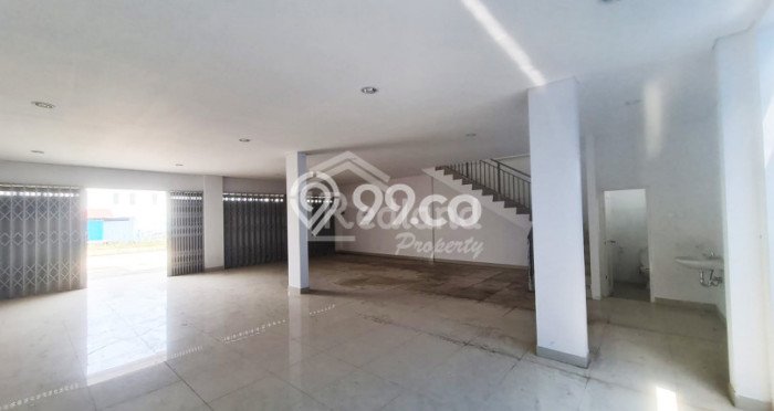 Disewakan Ruko Strategis Kawasan Gayamsari, Luas 220m2m², Area Bisnis, Akses Mudah Disewakan Ruko Strategis Kawasan Gayamsari, Luas 220m2m², Area Bisnis, Akses Mudah