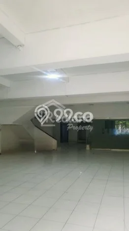 Ruko Disewa di Semarang dengan LB 500m2 Area Komersial Ramai Ruko Disewa di Semarang dengan LB 500m2 Area Komersial Ramai