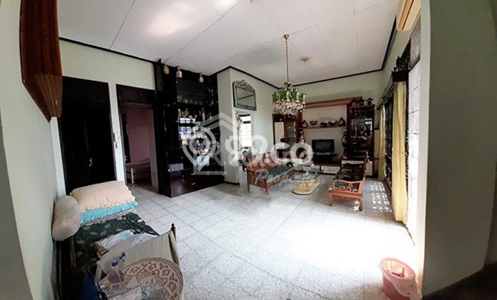 For Sale Rumah Mewah Exclusive di Banyumanik, Semarang For Sale Rumah Mewah Exclusive di Banyumanik, Semarang