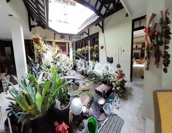For Sale Rumah Mewah Exclusive di Banyumanik, Semarang For Sale Rumah Mewah Exclusive di Banyumanik, Semarang