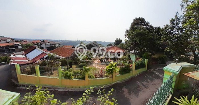 For Sale Rumah Mewah Exclusive di Banyumanik, Semarang For Sale Rumah Mewah Exclusive di Banyumanik, Semarang