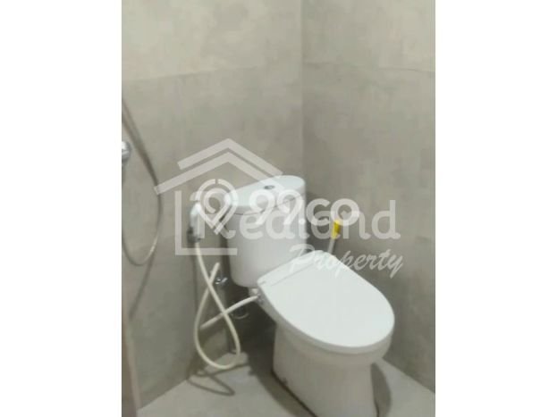 Lokasi terbaik! Rumah siap pakai disewakan di Banyumanik LB 500m2 Lokasi terbaik! Rumah siap pakai disewakan di Banyumanik LB 500m2