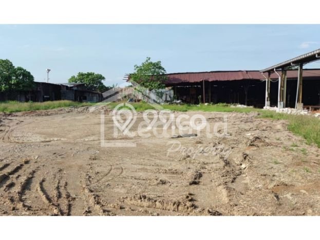 Area Ramai! Gudang Dijual di Pedurungan untuk Bisnis Luas Bangunan 2000m2 Area Ramai! Gudang Dijual di Pedurungan untuk Bisnis Luas Bangunan 2000m2