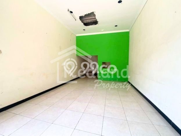 POTENSI BESAR! Ruko di Tembalang, Luas 82m2m², Area Komersial POTENSI BESAR! Ruko di Tembalang, Luas 82m2m², Area Komersial