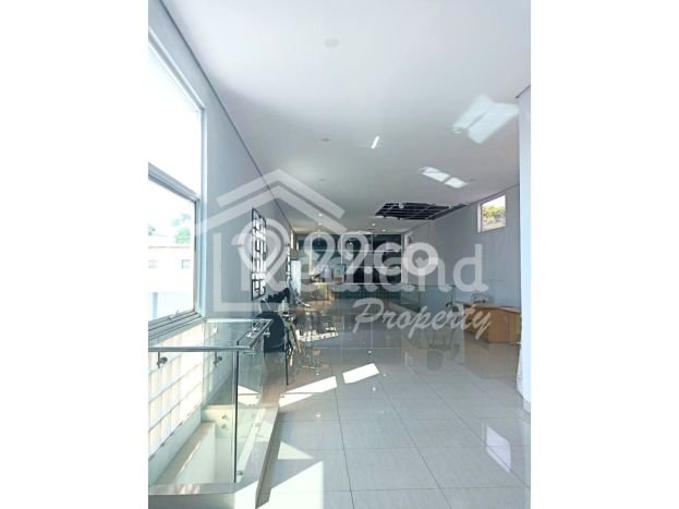 Komersial Dijual di Semarang Tengah LT 200m2, LB 800m2 untuk Investasi Komersial Dijual di Semarang Tengah LT 200m2, LB 800m2 untuk Investasi