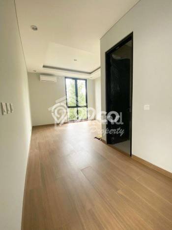 Jual Rumah Luas Elegan Dengan View Cantik di BSB City, Semarang Jual Rumah Luas Elegan Dengan View Cantik di BSB City, Semarang