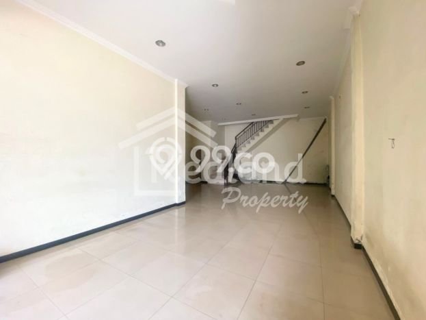 Dijual Ruko Area Bisnis di Banyumanik, Luas 200m2m², Jalan Utama Dijual Ruko Area Bisnis di Banyumanik, Luas 200m2m², Jalan Utama
