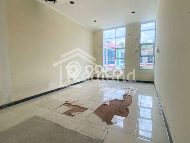 AREA PREMIUM! Ruko di Tembalang, Luas 220m2m², Area Strategis AREA PREMIUM! Ruko di Tembalang, Luas 220m2m², Area Strategis
