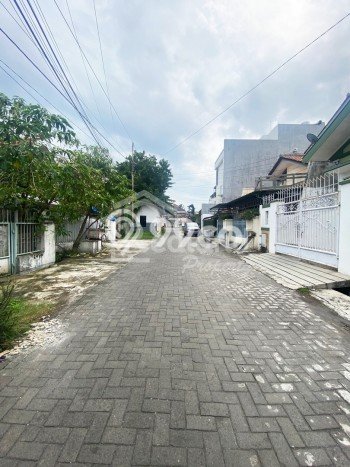 For Sale! Luxury House LT 190m2 Desain Modern di Rejosari For Sale! Luxury House LT 190m2 Desain Modern di Rejosari