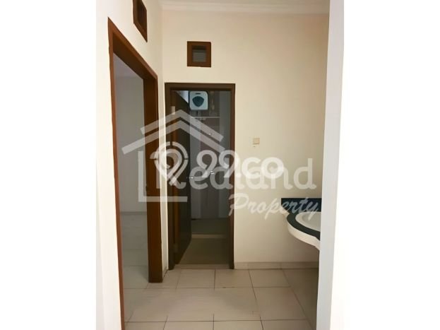 Lokasi terbaik! Rumah siap huni disewakan di Semarang Barat LB 200m2 Lokasi terbaik! Rumah siap huni disewakan di Semarang Barat LB 200m2