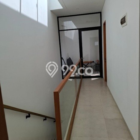 For Sale Rumah 3 Kamar Lokasi Strategis Bagus dan Strategis di Serpong For Sale Rumah 3 Kamar Lokasi Strategis Bagus dan Strategis di Serpong