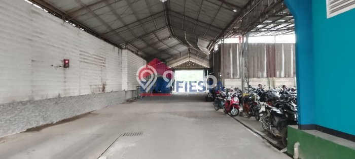 Gudang Disewa di Tangerang dengan LB 1728m2 Area Komersial Ramai Gudang Disewa di Tangerang dengan LB 1728m2 Area Komersial Ramai