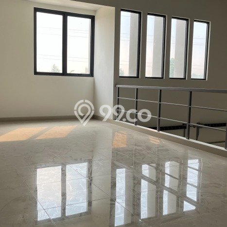 FOR RENT! Gudang di BSD Cocok untuk Bisnis 171m2 FOR RENT! Gudang di BSD Cocok untuk Bisnis 171m2