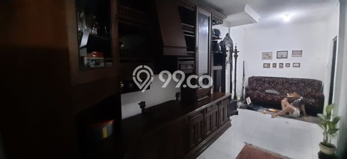 For Sale! Luxury House LT 193m2 Desain Elegan di Pondok Kelapa For Sale! Luxury House LT 193m2 Desain Elegan di Pondok Kelapa