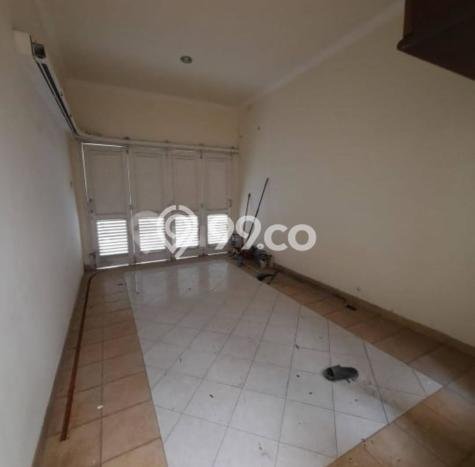 Dijual Rumah Premium dengan Fasilitas Sekitar Komplit di Tenggilis Mejoyo, Surabaya Dijual Rumah Premium dengan Fasilitas Sekitar Komplit di Tenggilis Mejoyo, Surabaya