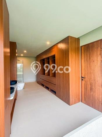 Hunian Mewah LB 275m2 Siap Pakai Desain Elegan di Munggu, Badung Hunian Mewah LB 275m2 Siap Pakai Desain Elegan di Munggu, Badung