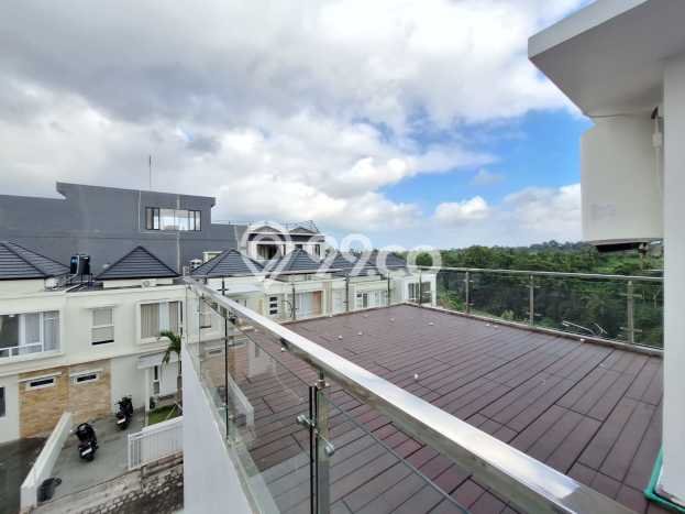 LOKASI STRATEGIS! Vila Kawasan , Area 200m2m², Area Potensial LOKASI STRATEGIS! Vila Kawasan , Area 200m2m², Area Potensial