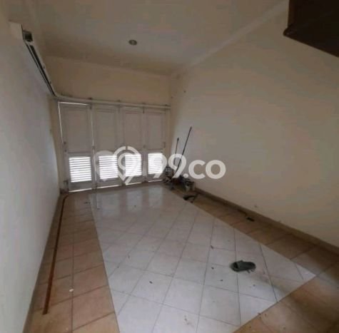 Dijual Rumah Premium dengan Fasilitas Sekitar Komplit di Tenggilis Mejoyo, Surabaya Dijual Rumah Premium dengan Fasilitas Sekitar Komplit di Tenggilis Mejoyo, Surabaya