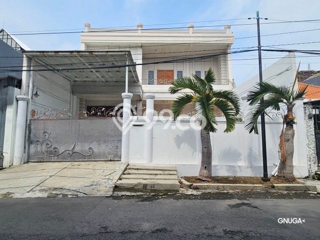 For Sale! Luxury House LT 334m2 Desain Elegan di Manyar For Sale! Luxury House LT 334m2 Desain Elegan di Manyar