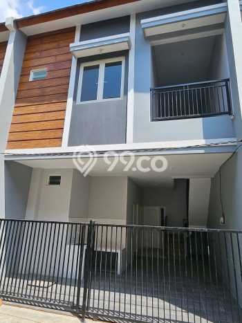 Untuk Dijual Kost 7 Kamar di Surabaya untuk Aset Anda Untuk Dijual Kost 7 Kamar di Surabaya untuk Aset Anda