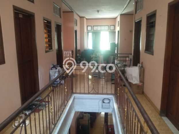 Aset Investasi! Rumah Kost Dijual di Tenggilis Mejoyo, Surabaya, 14 KT, 6 KM, Luas 320m2 Aset Investasi! Rumah Kost Dijual di Tenggilis Mejoyo, Surabaya, 14 KT, 6 KM, Luas 320m2
