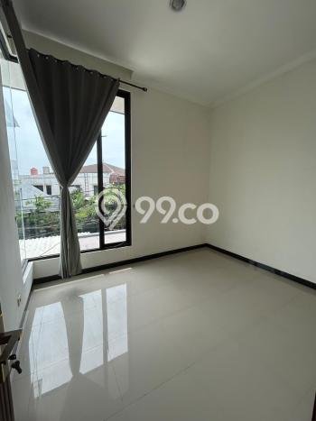 Hunian Mewah LB 450m2 Siap Pakai Desain Elegan di Panjang Jiwo, Surabaya Hunian Mewah LB 450m2 Siap Pakai Desain Elegan di Panjang Jiwo, Surabaya