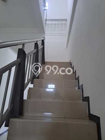 Rumah sewa siap pakai 3 KT di Taman Kopo Indah, Bandung Rumah sewa siap pakai 3 KT di Taman Kopo Indah, Bandung