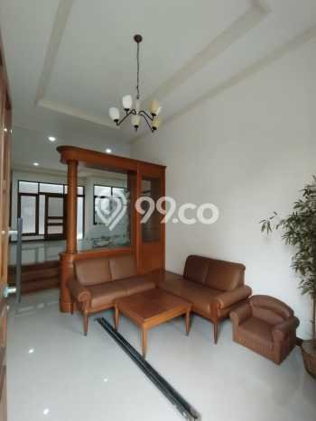 Sewa Rumah Harga Terjangkau di Setra Duta Bandung Punya 3 Kamar Tidur Sewa Rumah Harga Terjangkau di Setra Duta Bandung Punya 3 Kamar Tidur