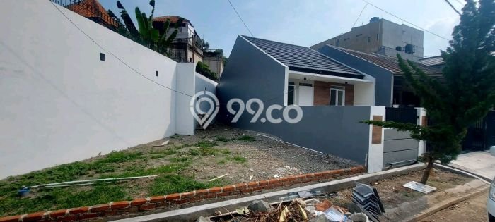 Rumah Luas Asri 2 KT Siap Huni di Taman Kopo Indah Bandung Rumah Luas Asri 2 KT Siap Huni di Taman Kopo Indah Bandung