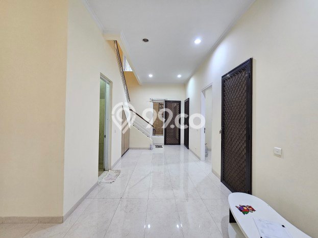 Ready to Use! Luxury House LT 126m2 Desain Elegan di Gading Serpong Ready to Use! Luxury House LT 126m2 Desain Elegan di Gading Serpong