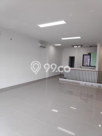 LOKASI STRATEGIS! Ruko di , Luas 184m2m², Area Bisnis, Mainroad LOKASI STRATEGIS! Ruko di , Luas 184m2m², Area Bisnis, Mainroad