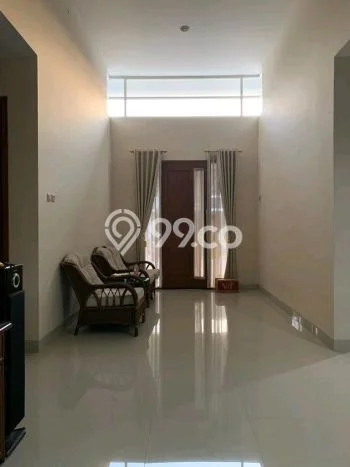 Lokasi strategis! Rumah siap huni dikontrakkan di Kedawung LB 135m2 Lokasi strategis! Rumah siap huni dikontrakkan di Kedawung LB 135m2